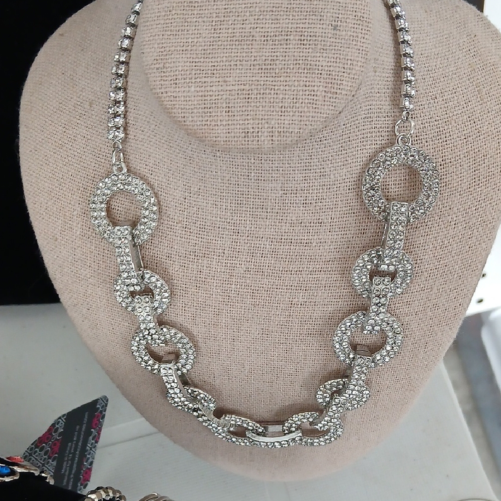 Elegant Silver Chain Necklace